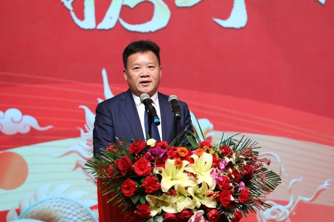 花花牛乳業(yè)30周年暨2024年客戶大會(huì)圓滿召開！