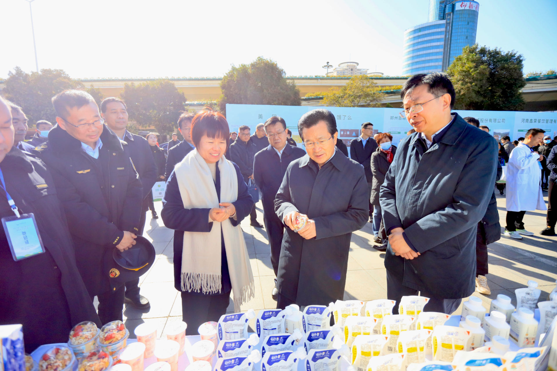 花花牛丨落實食品生產(chǎn)加工企業(yè)質量安全主體責任，助力人民群眾生活更美好——2023年河南省暨鄭州食品安全宣傳周啟動儀式隆重舉行