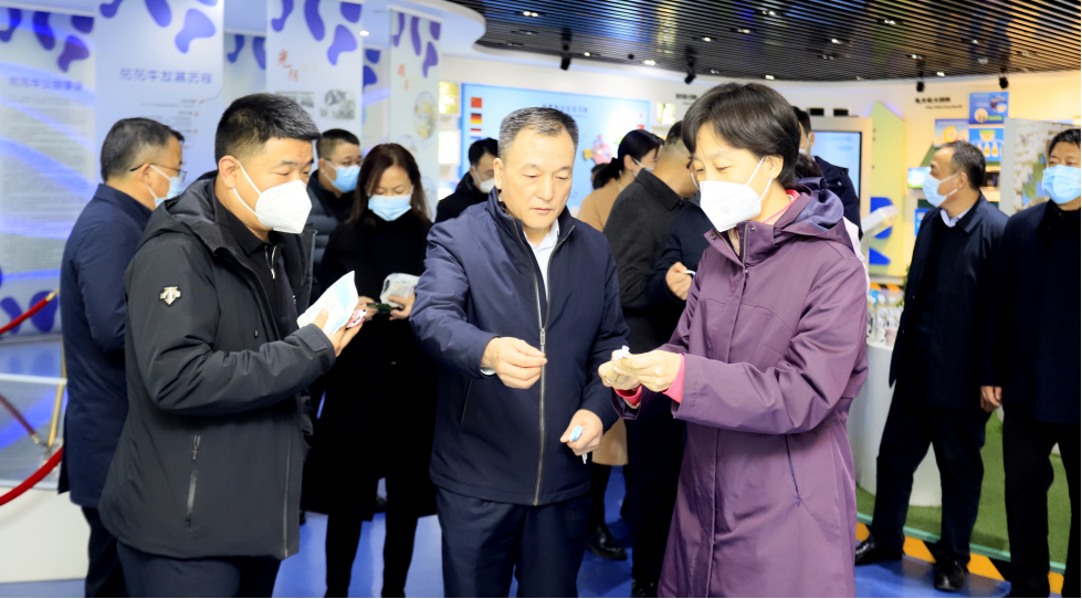 快訊 | 沈陽市政府副市長(zhǎng)鄭濱一行蒞臨花花牛乳業(yè)集團(tuán)考察