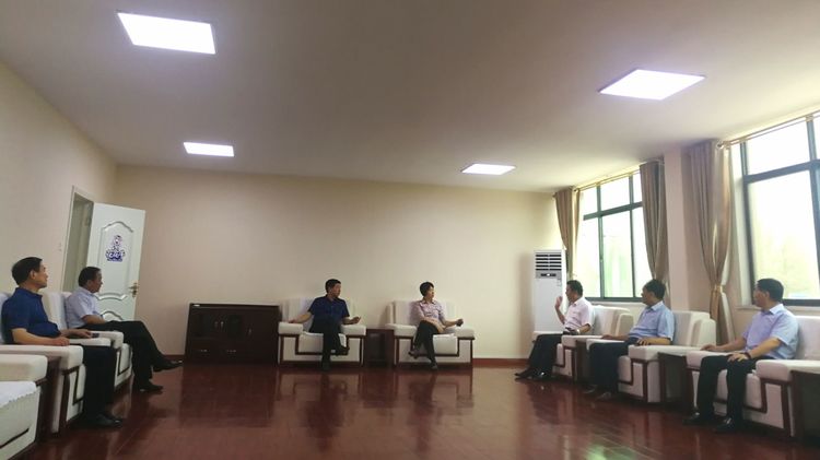 駐馬店市委常委、統(tǒng)戰(zhàn)部長姚新文 蒞臨花花牛乳業(yè)集團總部調(diào)研